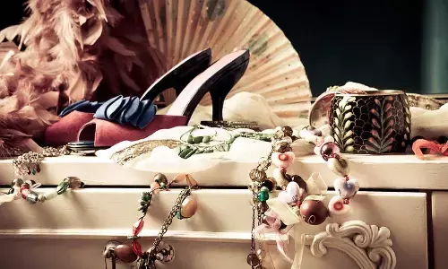 Game-Changing Accessories Every Fashion Enthusiast Should Own