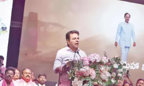 KTR seeks NRIs’ investment to rev up TG economic engine