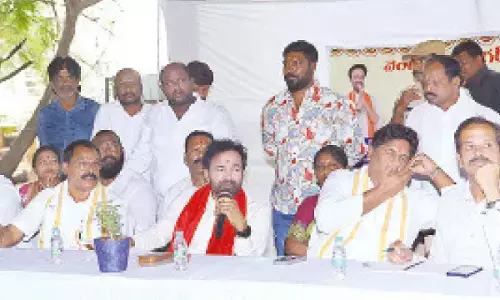 Kishan Reddy lobs civic failure charge at TG govt