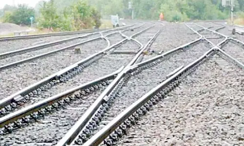 Plea to quadruple Duvvada-Nidadavolu railway line