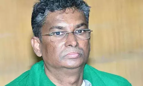 Minister declines honorary doctorate