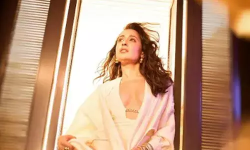 Pragya Jaiswal turns up the heat