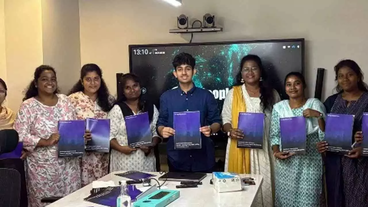 SmartBharat trains poor students in IT skills SmartBharat trains poor students in IT skills