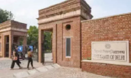 HC directs DU to complete selection process for non-teaching staff