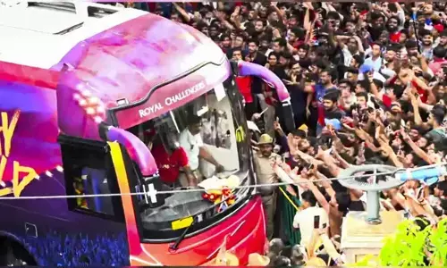 RCB announces Rs 10 lakh each