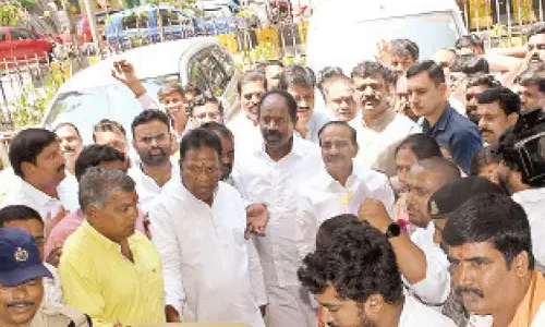 Eatala blows the gaff on 3 barrages; pins blame on Harish Rao for fiasco