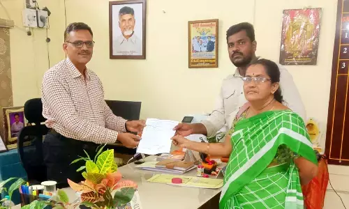 Salaries to school watchmen, sanitary workers demanded