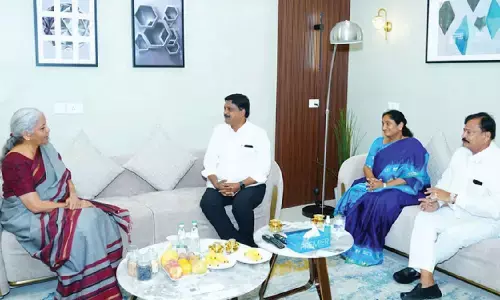 Payyavula warmly welcomes Union Min Sitharaman