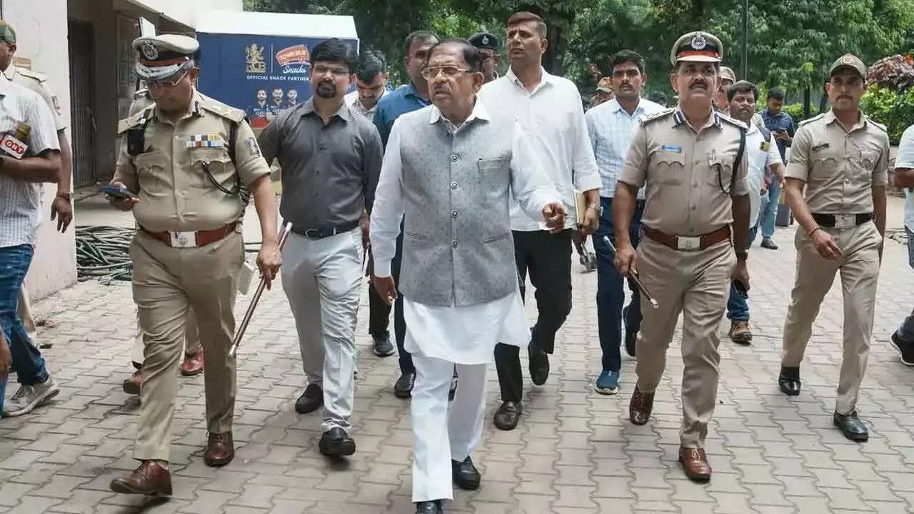 Karnataka Police Had Issued Pre-Event Warning Before Fatal Bengaluru Stampede Karnataka Police Had Issued Pre-Event Warning Before Fatal Bengaluru Stampede