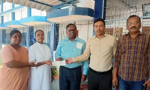 HCL Tech donates Rs 5L to School for Blind