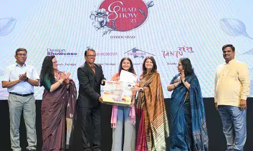 Usha Felicitates Harshita Adikari with Best Garment Construction Award at NIFT Graduation Show 2025