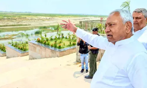 Bihar CM reviews Ganga revival works at Bakhtiyarpur; stresses on timely completion