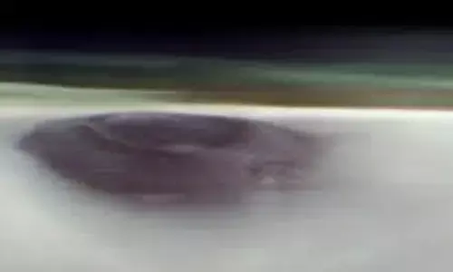 NASA Reopens Lunar Mission Contract to Blue Origin; Musk Disputes Claims