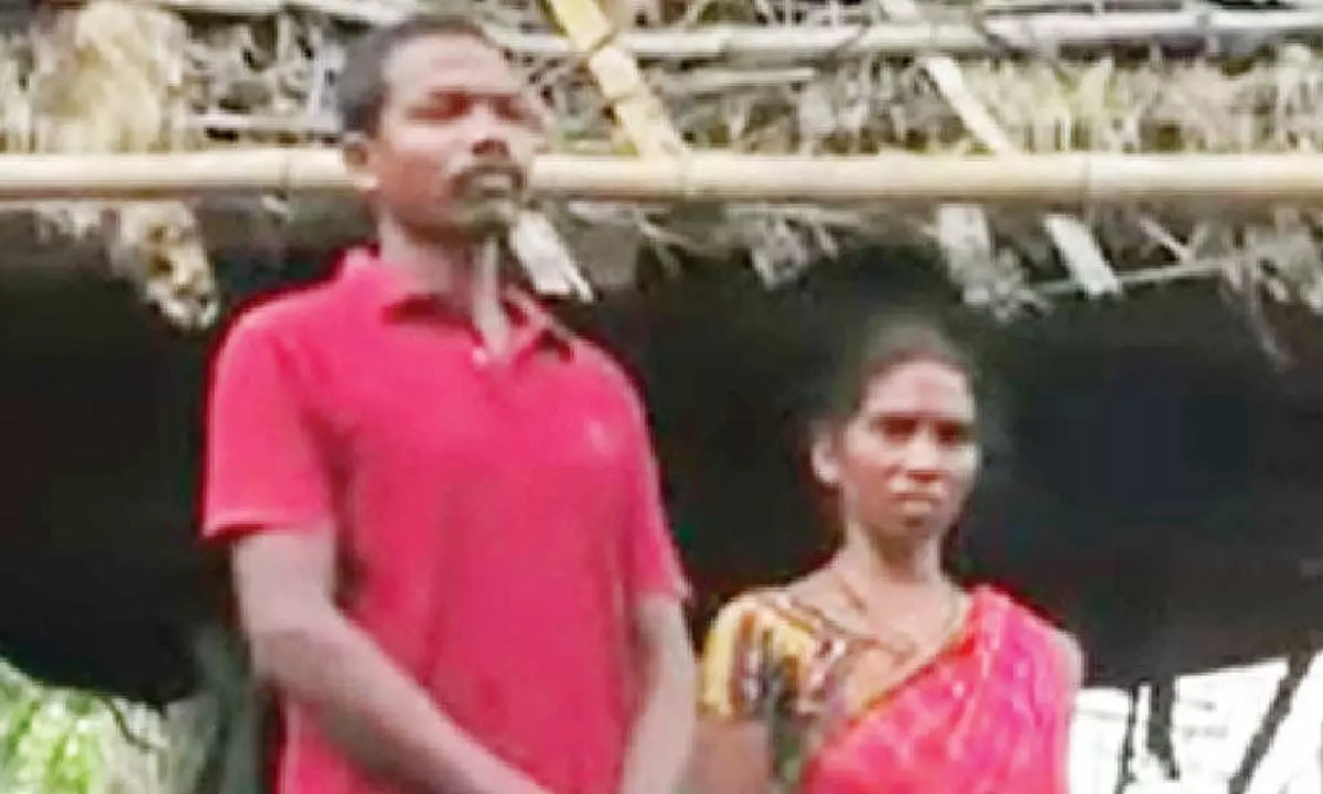 Tribal family ostracised for not serving ‘handia’ during last rites feast Tribal family ostracised for not serving ‘handia’ during last rites feast