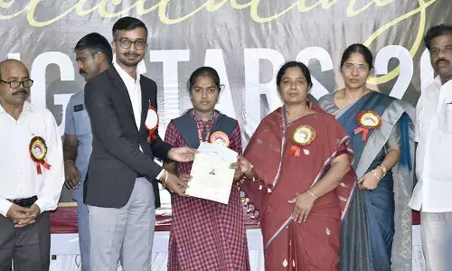 ‘Shining Stars’ inspires students in Anantapur: Collector
