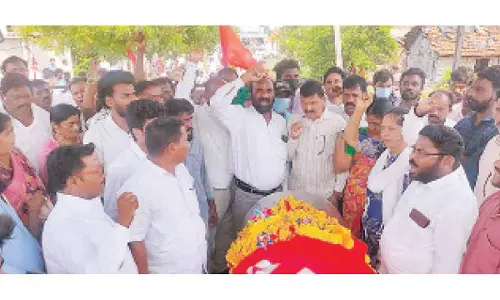 Tearful farewell to slain Maoist leader