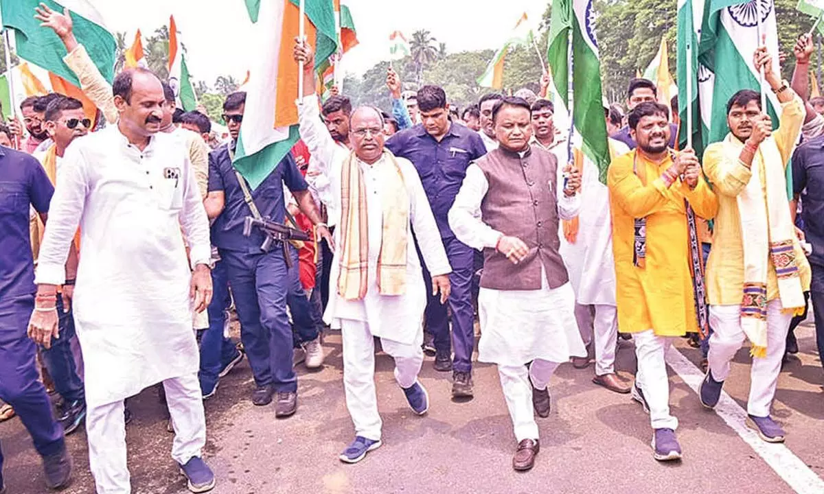 CM asks police to take action against Bangla infiltrators