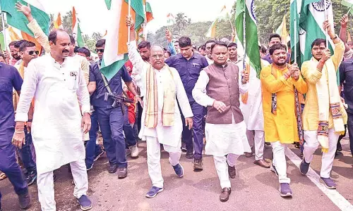 CM asks police to take action against Bangla infiltrators