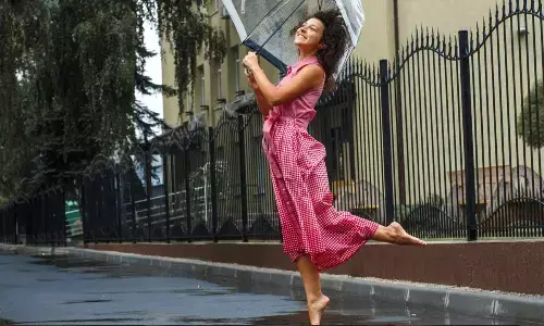 Monsoon-Friendly Fabrics: Rayon, Muslin & More for a Comfortable Rainy Season