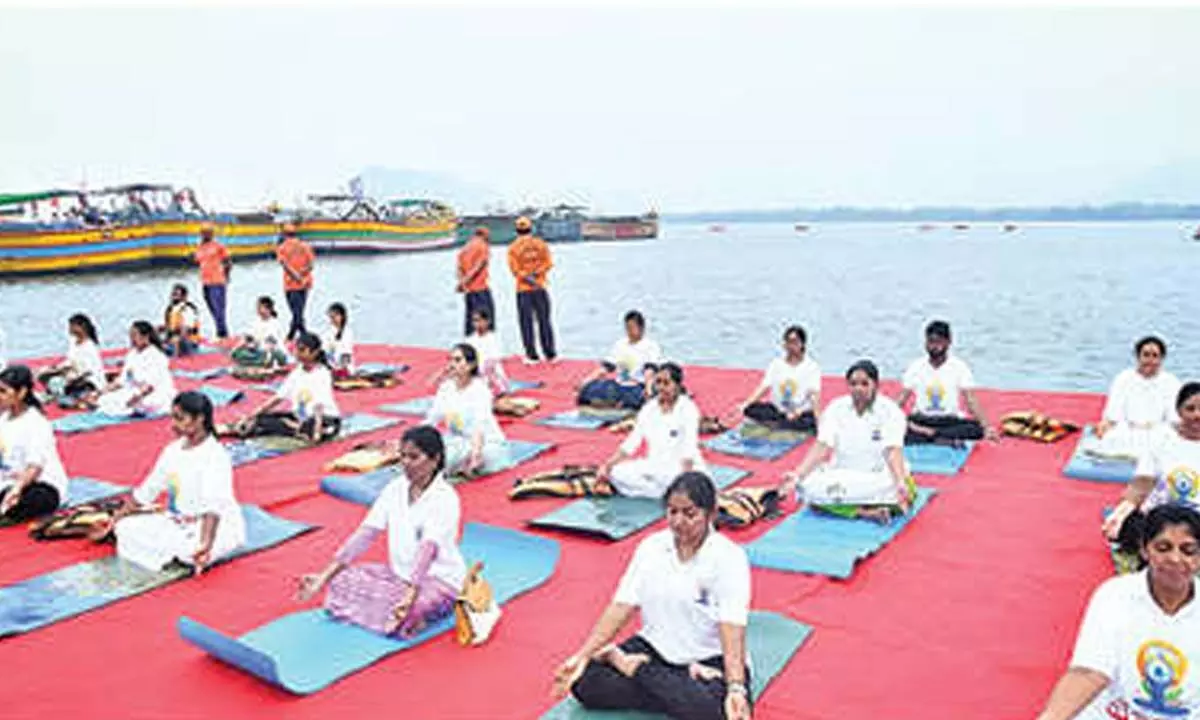 World record created with yoga on boats World record created with yoga on boats