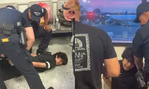 MEA takes up ill-treatment of Indian at Newark airport