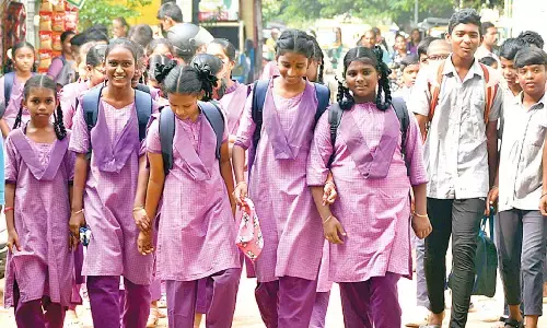 Schools reopen in State