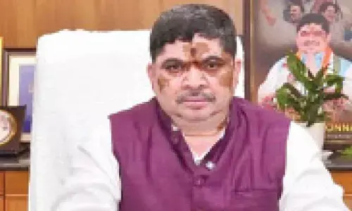 Ponnam tells BJP leaders to vent grievances before Kishan Reddy