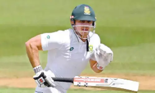 Bedingham helps SA reduce deficit to 91 runs