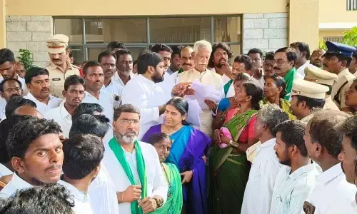 Farmers Demand Justice: Massive Petition Submitted Over Seed Cotton Exploitation in Gadwal