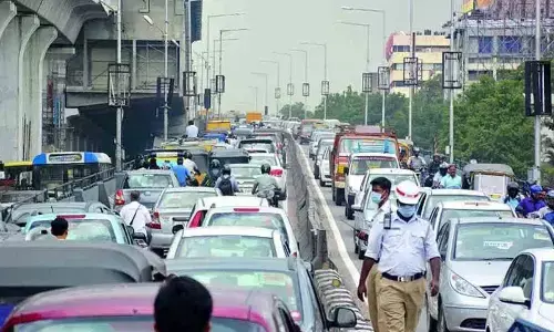Two-car collides on Paradise flyover in secunderabad, traffic jam reported