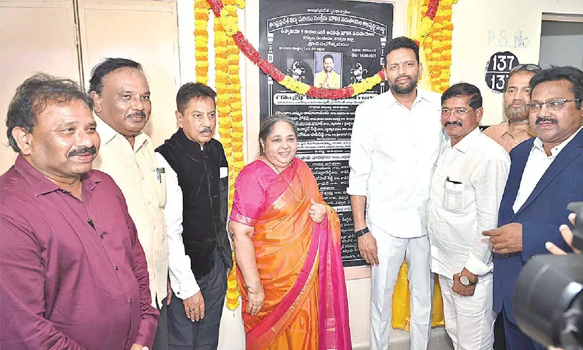 Min Bharath vows to bring industries to Kurnool Min Bharath vows to bring industries to Kurnool