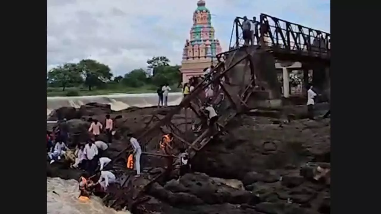 Several people missing as bridge collapses in Pune