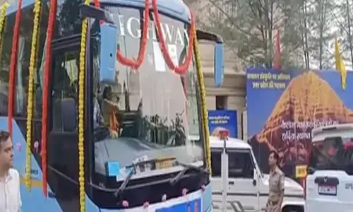 Kailash Manasarovar Yatra: Batch of pilgrims flagged off, UP ministers extend wishes