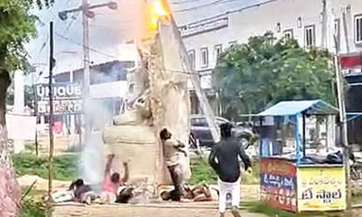 2 electrocuted at Ganesh idol-making centre