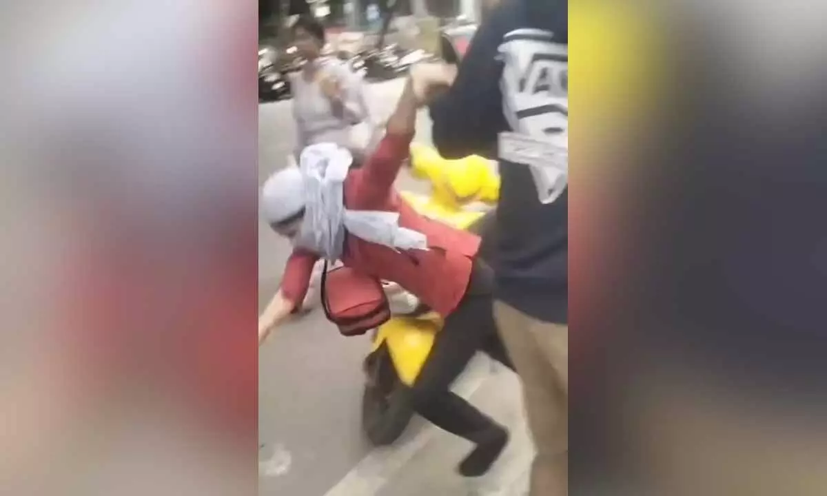 FIR against Bengaluru bike taxi driver for assault on woman passenger FIR against Bengaluru bike taxi driver for assault on woman passenger