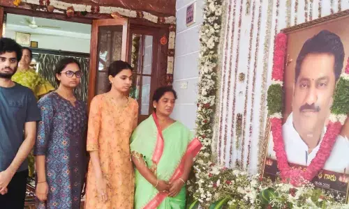 MLA Sunitha offers condolences to Maganti Gopinath’s family