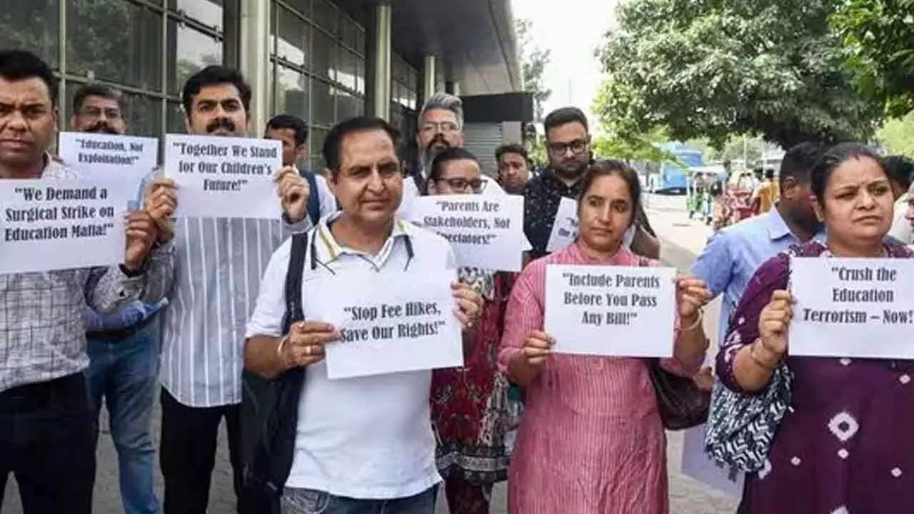 Delhi’s ordinance to raise school fees is a preposterous move Delhi’s ordinance to raise school fees is a preposterous move