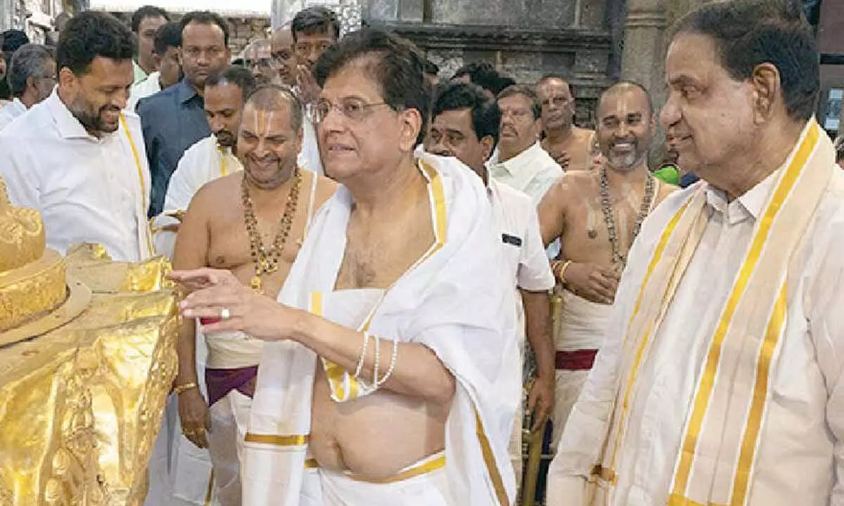 Union minister Goyal worships at Tirumala