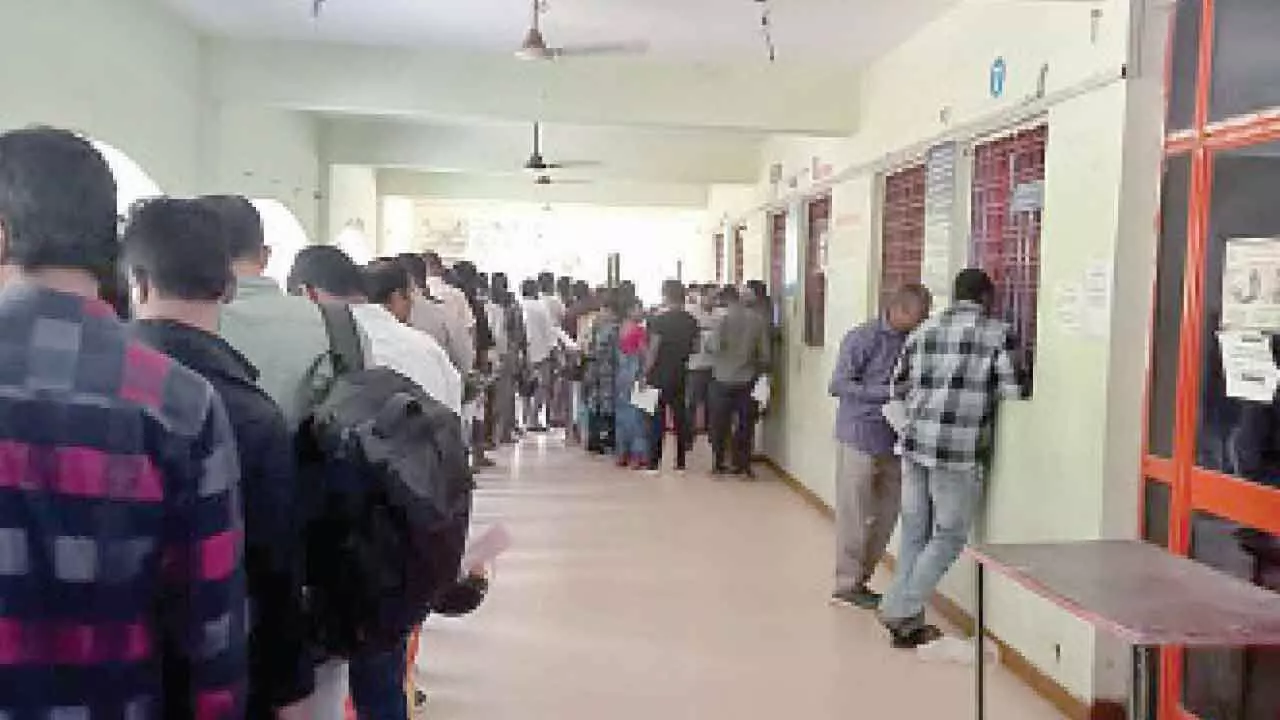 Long wait for DLL continues to bug applicants in Hyd’bad Long wait for DLL continues to bug applicants in Hyd’bad