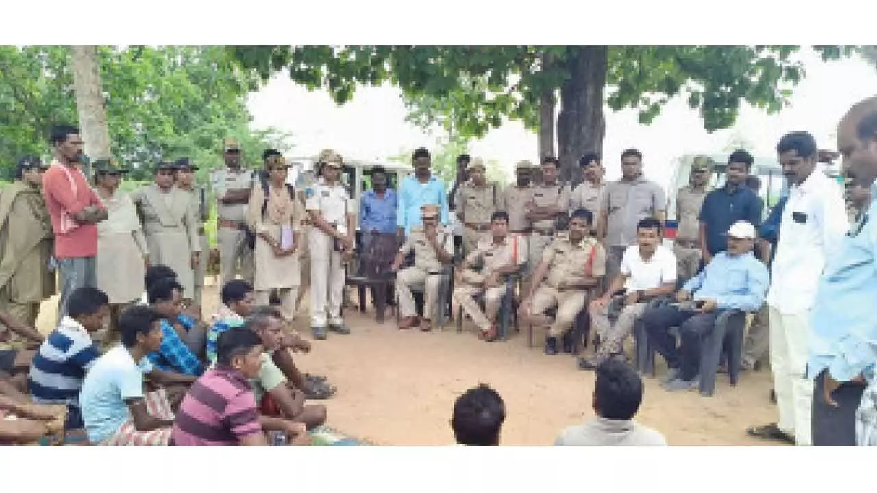 Guthikoya invasions worsen in Kothagudem