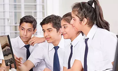 Karnataka Govt to Give Shoes and Socks to 40 Lakh Students in 2025-26