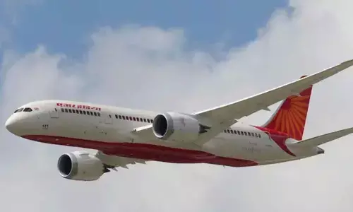 2 India-bound Dreamliners make U-turn