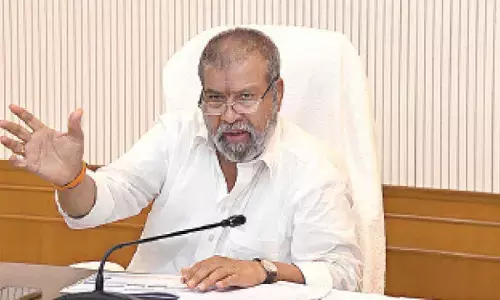 Health Minister Damodar Raja Narsimha pats docs for rare surgery