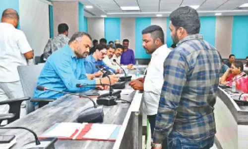 GHMC receives 165 applications in Prajavani