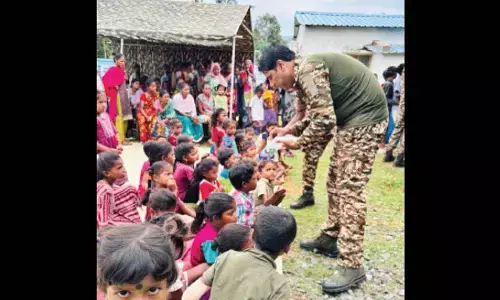 CRPF 212 Bn distributes essentials to tribals