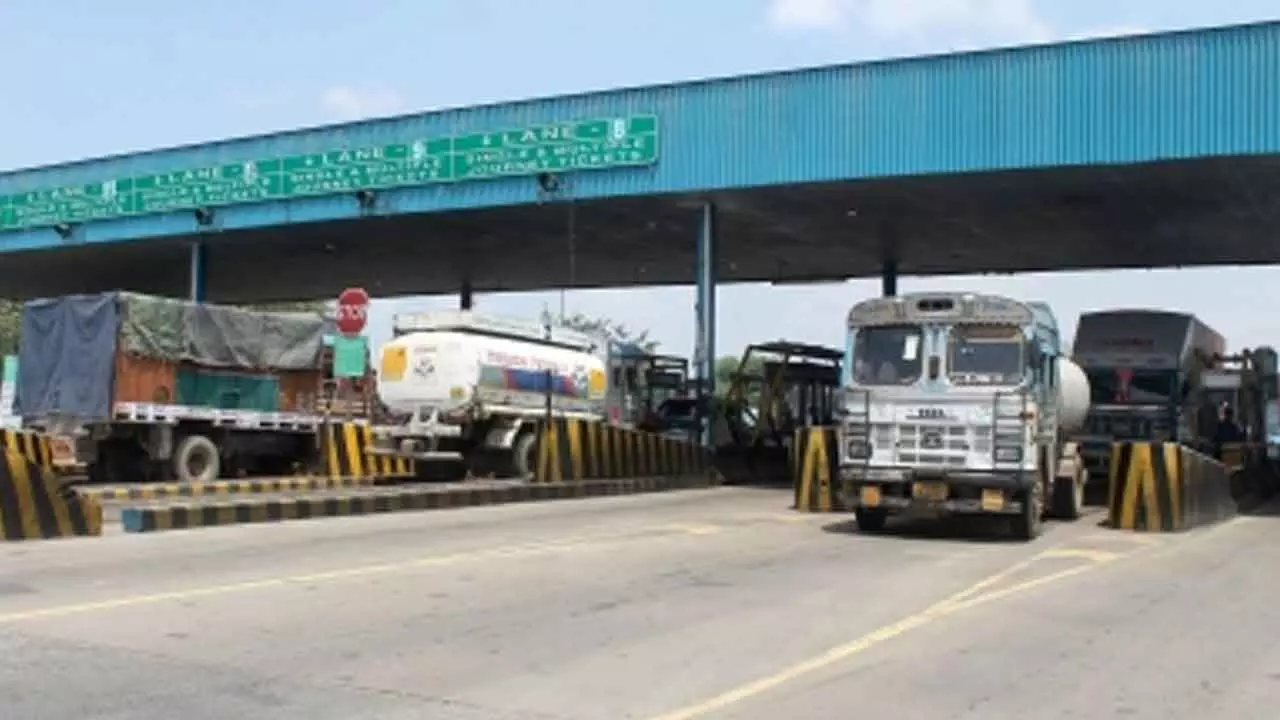 Centre launches Rs 3,000 FASTag annual pass for cars to ease highway drive Centre launches Rs 3,000 FASTag annual pass for cars to ease highway drive