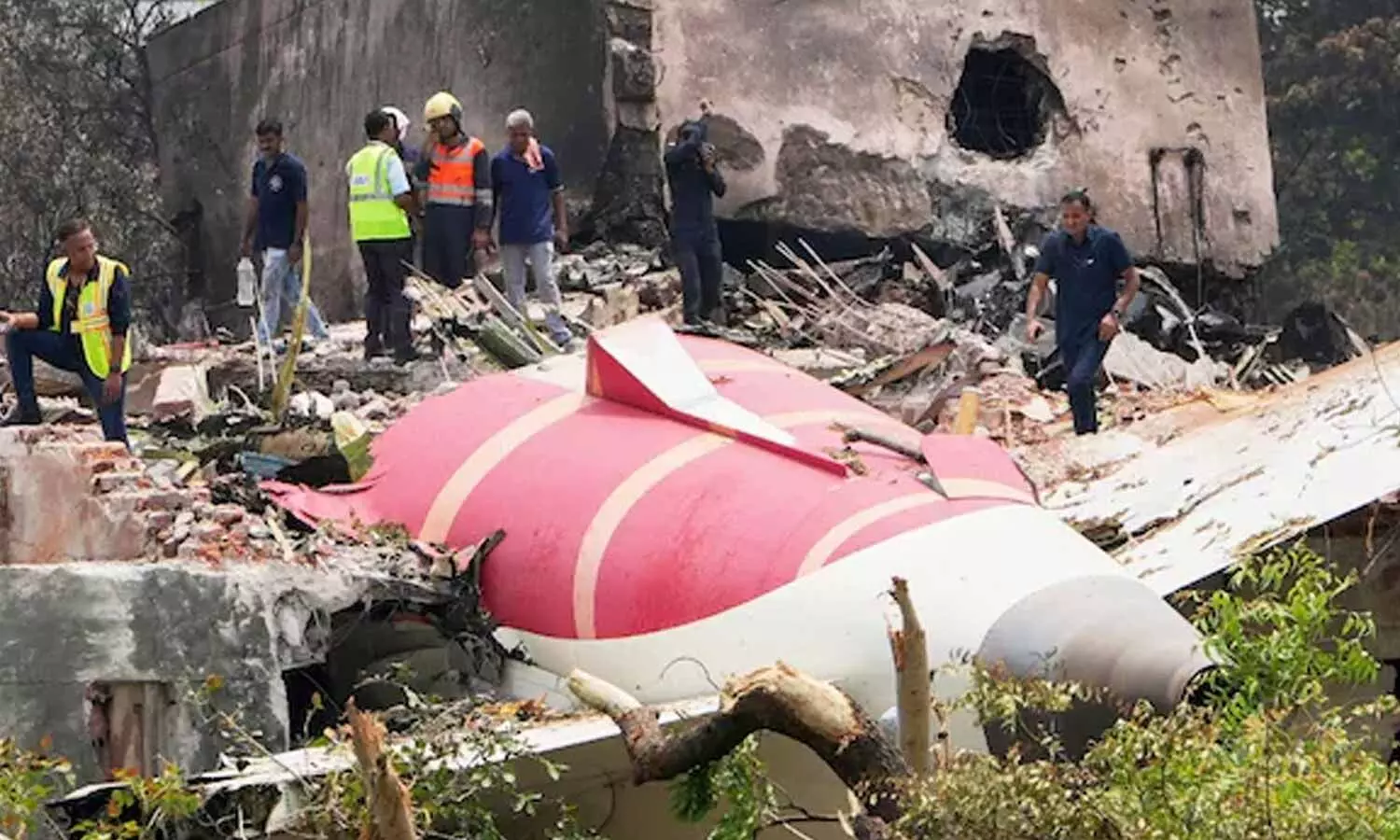 NCP Leader Slams Singapore Airlines For Delayed Condolences On Air India Crash