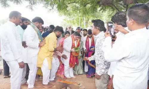 Uphold TG traditions; Hyderabad gung-ho over Bonalu fest: Mantri