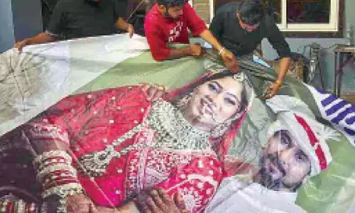 Honeymoon murder: Cops recreate crime scene with ‘killers’