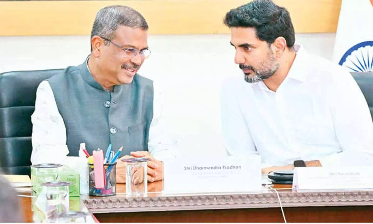 Lokesh meets V-P, 4 Union ministers